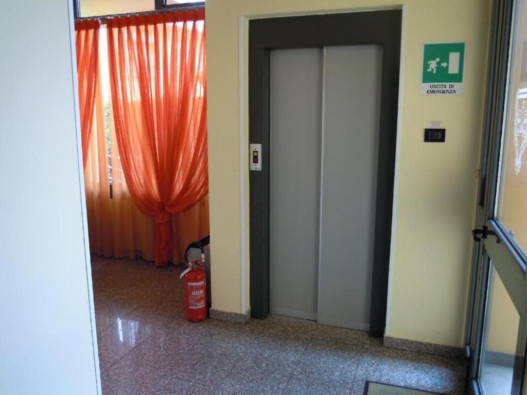 Hotel Xibana Tribano Bagian luar foto