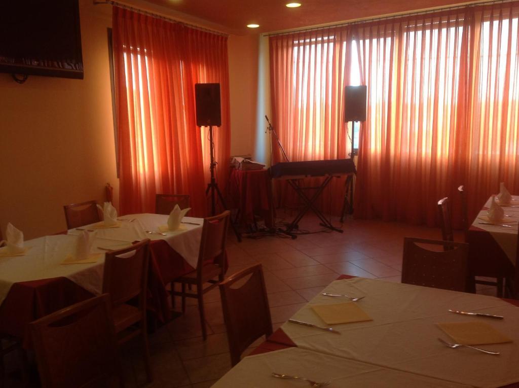 Hotel Xibana Tribano Bagian luar foto